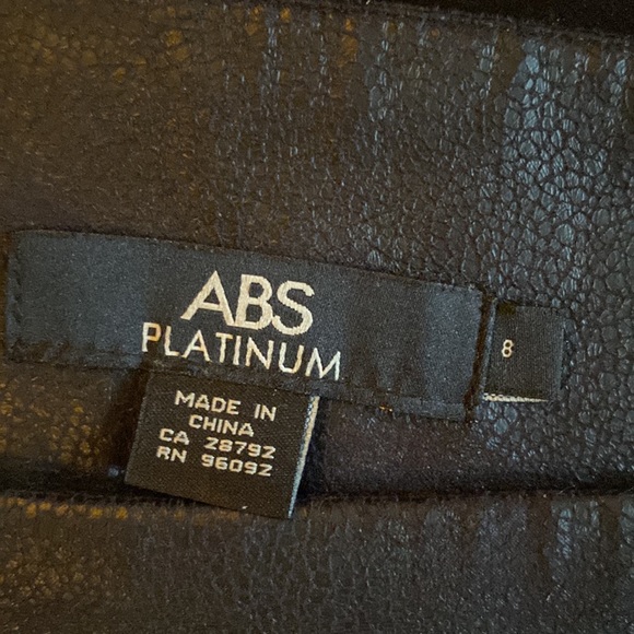 Faux-leather tapered pants - Picture 4 of 5